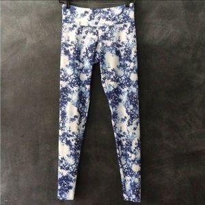 ONZIE S/M Tie Dye Yoga Leggings